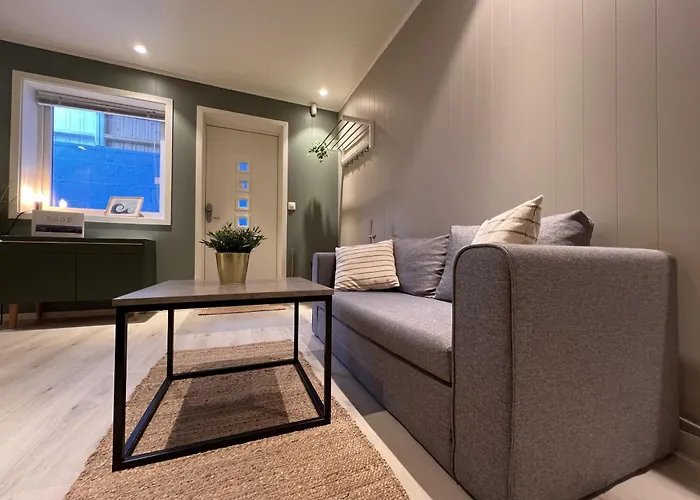 Modern - Free Parking - Near Airport